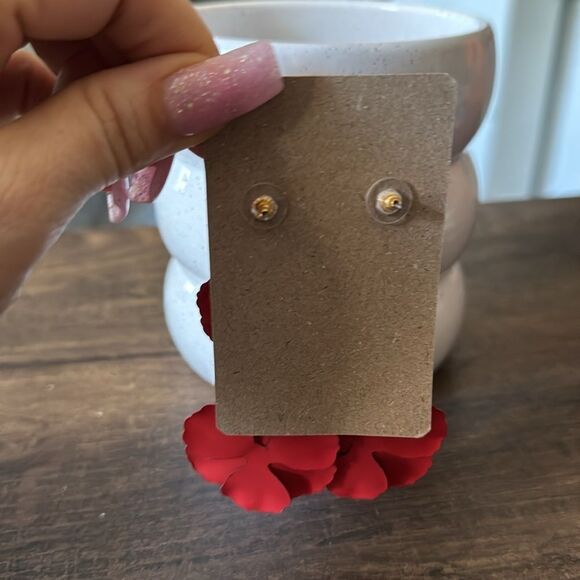 Elegant Red Floral layered flower Drop Earrings - Picture 8 of 10